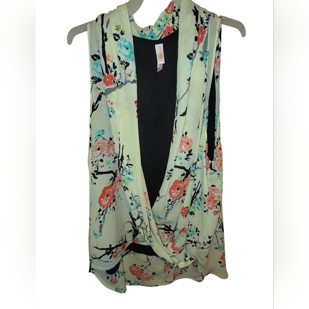 Xhilaration Floral Sleeveless Blouse - Cream and Orange